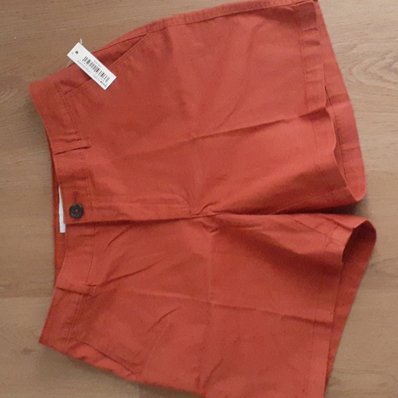 Women's Mid-Rise Slim 5 Inch Inseam Khaki Short Brick Red - Picture 2 of 2